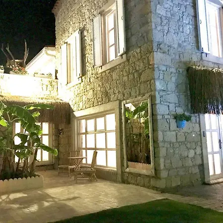 فندق مبيت وإفطار Roka 2*